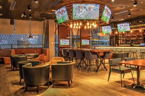 Sports Bar .